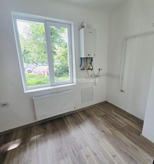 Ultracentral - apartament decomandat- 3 camere - 4