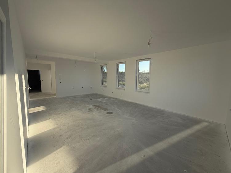 Casă nouă 3 dormitoare , 2 Băi  | View superb