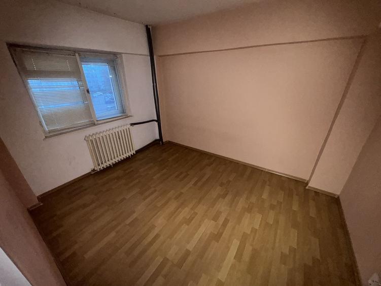 Apartament 3 camere zona Far