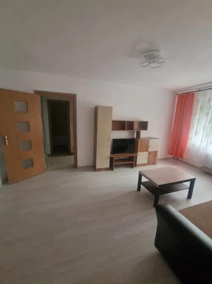 Apartament 2 camere, semidecomandat, 51 mp, mobilat, utilat, parcare, Pajura