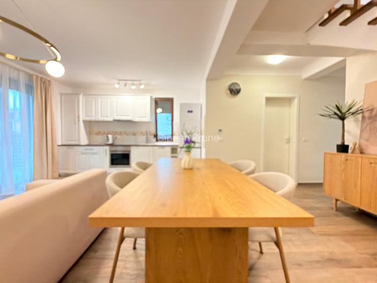 Direct Proprietar - Casa premium de inchiriat - 5 camere, teren 400 mp - 6
