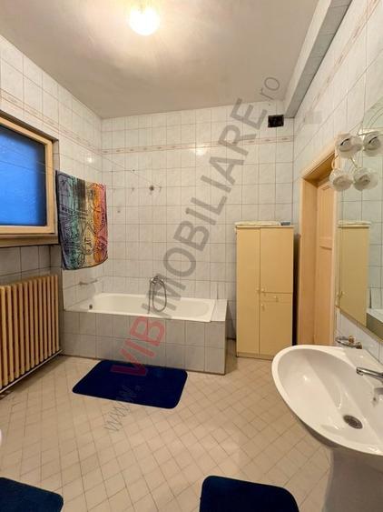 UNIRII-MIRCEA VODA, apartament in vila interbelica, 6 camere, 190 mp