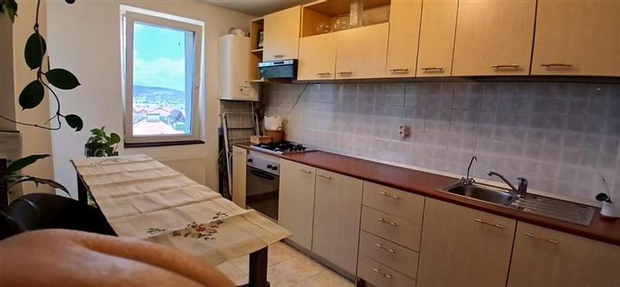 Inchiriere apartament 3 camere, 98 mp+terasa, strada Becas, Andrei Muresanu!