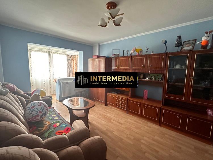 Vanzare Apartament 4 camere Deco CETATE Mercur 2 bai 90 mp cu balcon si pod