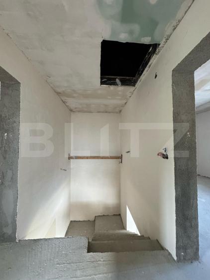 Jumatate de duplex cu 4 camere, 130 mp, in Deva