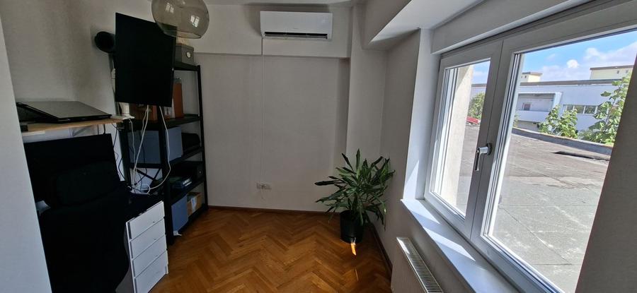 Apartament cu 4 camere si scara interioara - zona Judeatan