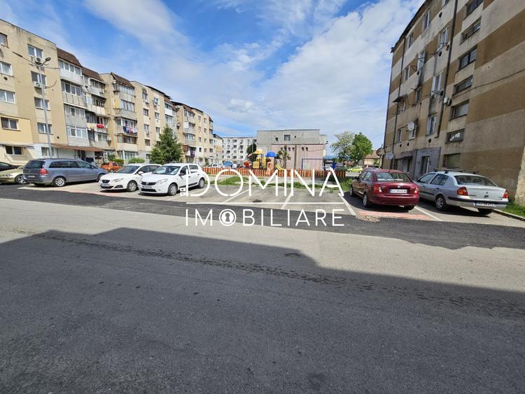 Vânzare teren intravilan - 250 mp - strada Constructorilor - zona CAM