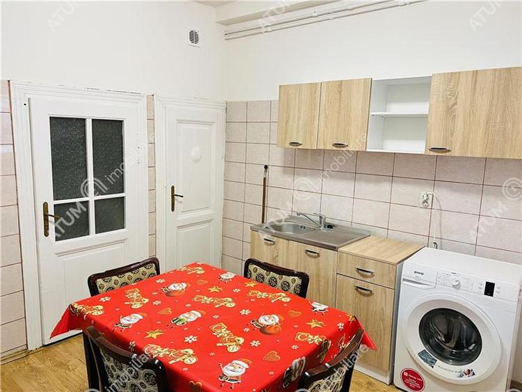 Apartament la casa cu 2 camere si pivnita in Centrul Istoric din Sibiu