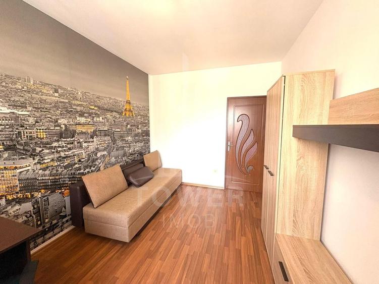 Apartament 3 camere de închiriat - Strada Frunzei