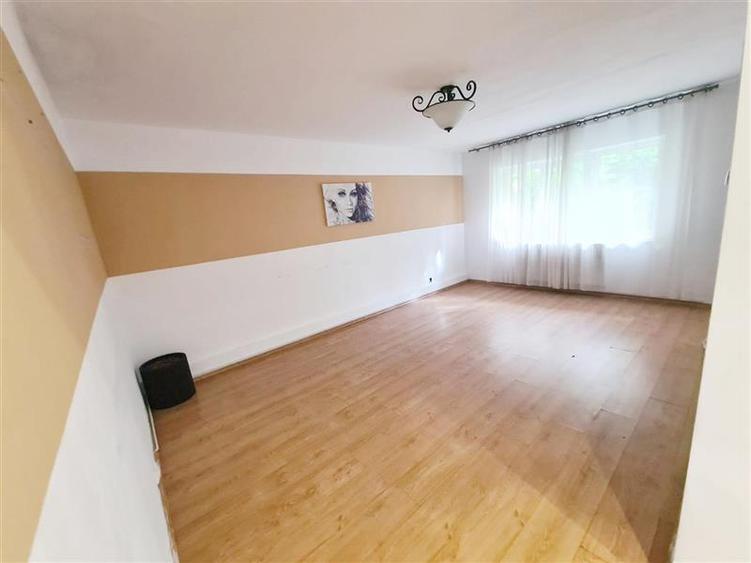Apartament 3 camere, 2 bai, Astra- Carpatilor