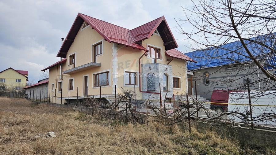 Casă / Vilă cu 6 camere, Sfantu Ilie, Suceava - 3