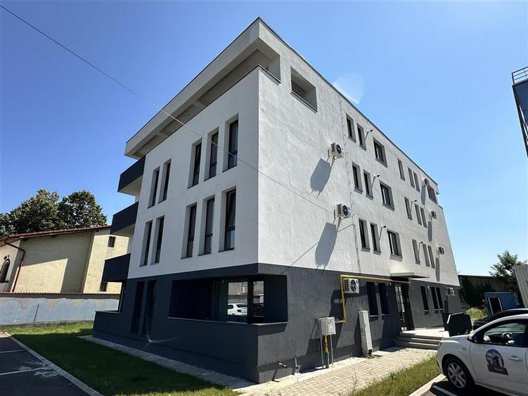 Apartament 3 Camere în bloc finalizat, etaj intermediar, construcție n