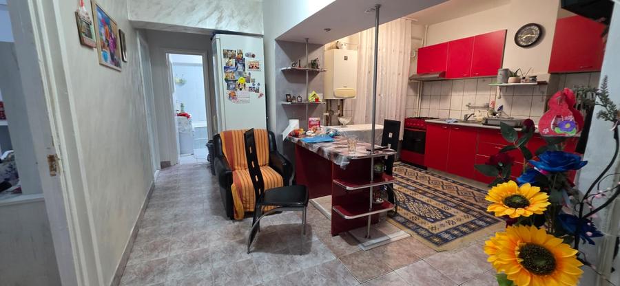 Apartament 3 camere decomandat-Orizont-Letea