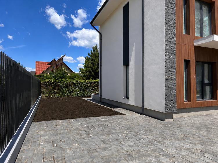 Case individuale premium | 150 mp utili | Panouri fotovoltaice 10 kW |