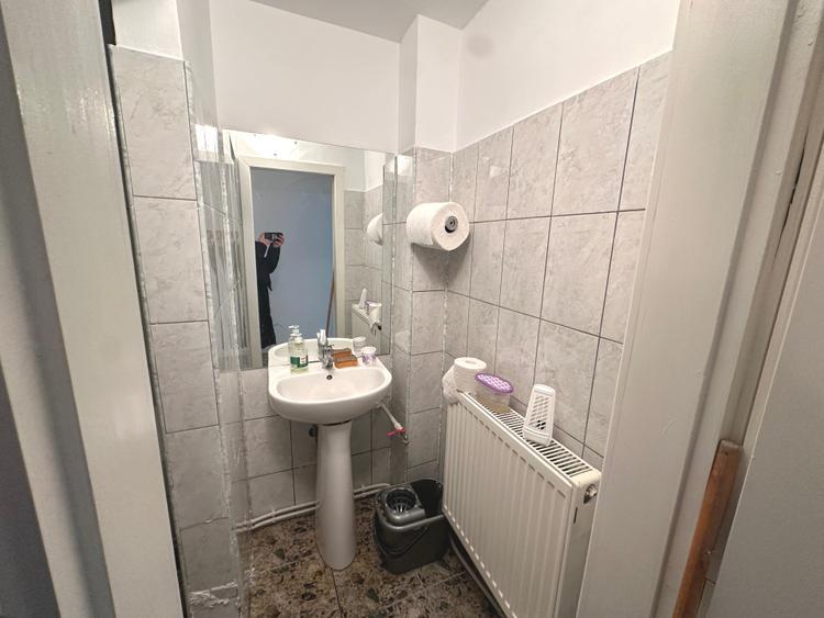 Spațiu comercial de închiriat – Zona Cetate, 35 mp utili.