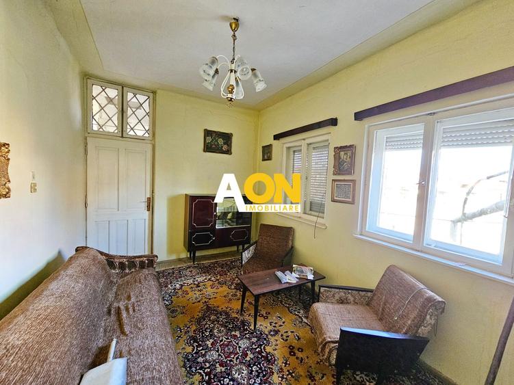 Casa 3 camere, 489 mp teren, acces la 2 strazi, zona ultracentrala