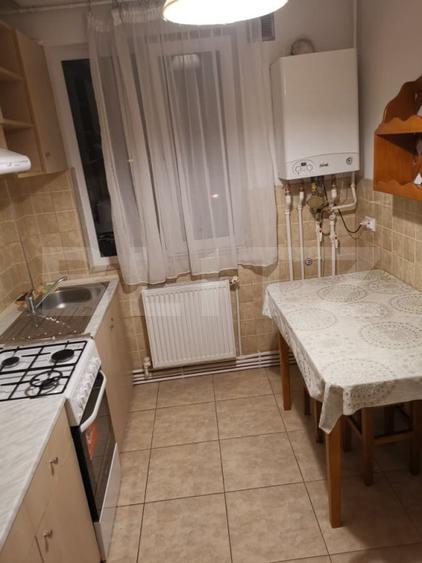 Apartament 3 camere, 62 mp, zona Podu Ros