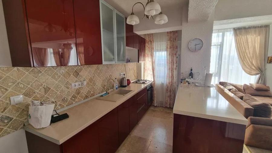 Apartament 2 camere cu balcon zona Doamna Stanca