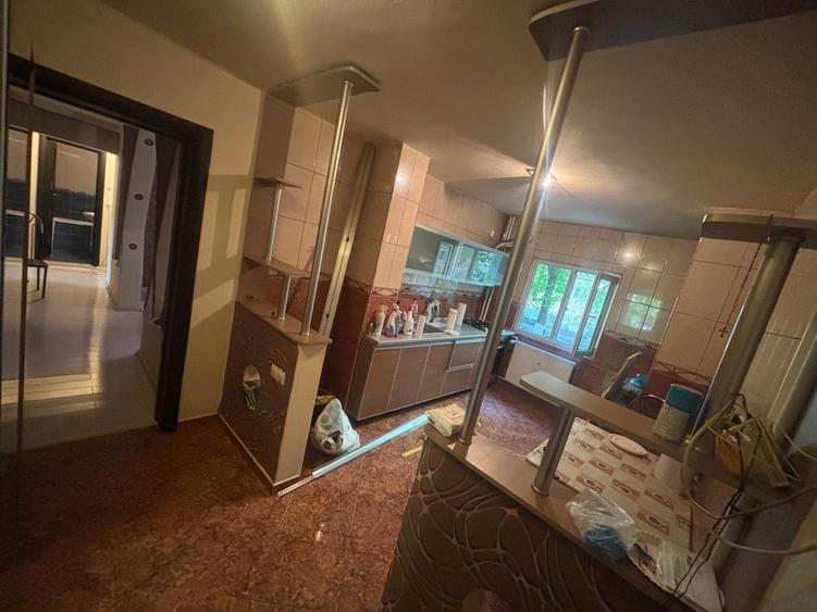 Apartament 3 camere de vanzare in zona Drumul Taberei-metrou Tudor Vladimirescu