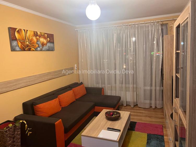 Inchiriez apartament 2 camere  Deva, ultracentrala, etaj 1,DIN DATA DE 01.10.26 - 10