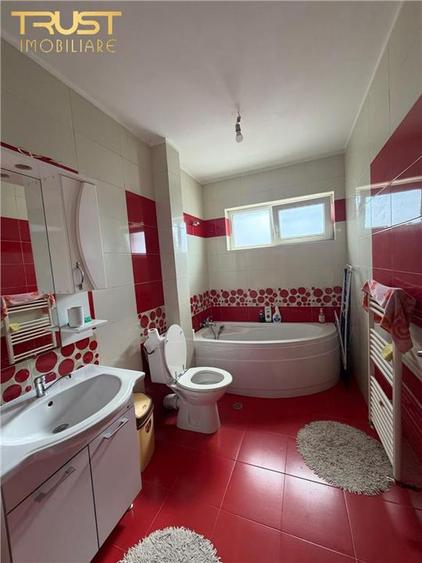 2 camere l Str.Eroilor l Parcare l Floresti