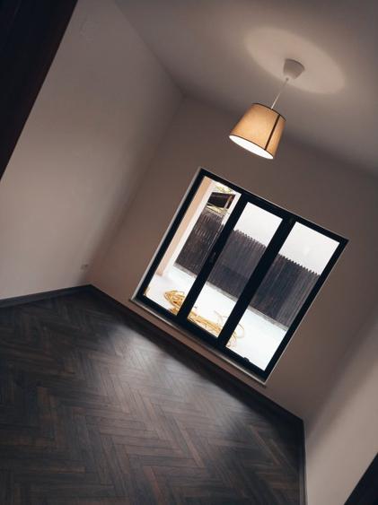 Casa / vila Stefanesti , "La Cheie'' , finisaje + pozitie DEOSEBITA !