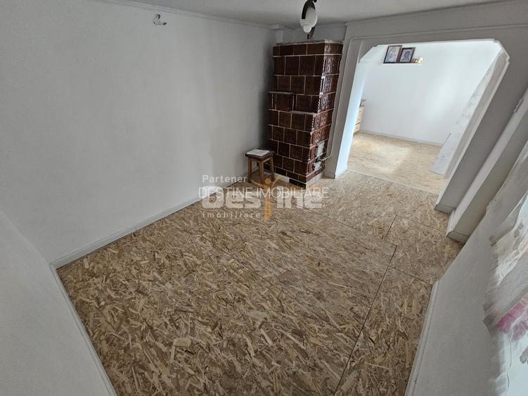 Casă individuală 2 camere + anexă in construcție - 250 mp teren - Bârlad - 2