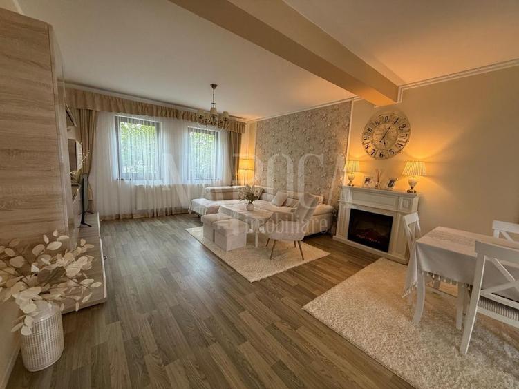 Casa 4 camere de vanzare in Floresti