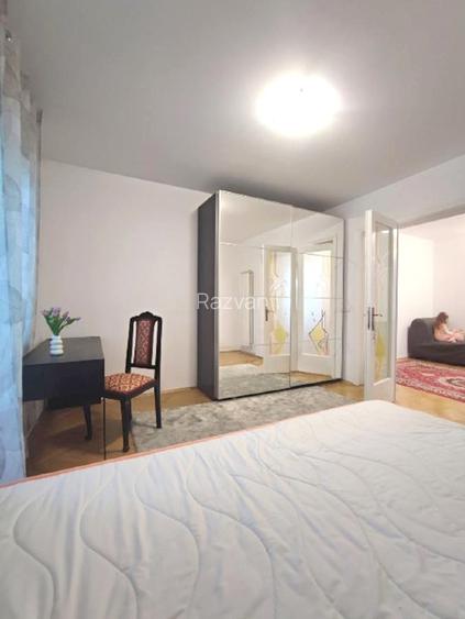 Proprietar  - 2 camere Primaverii  - renovat si complet reconsolidat - 9