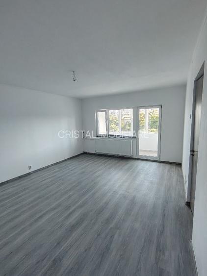 Vânzare Garsonieră 42 Mp Vitan Mall Complet Renovată Instalații Schimbate - 2