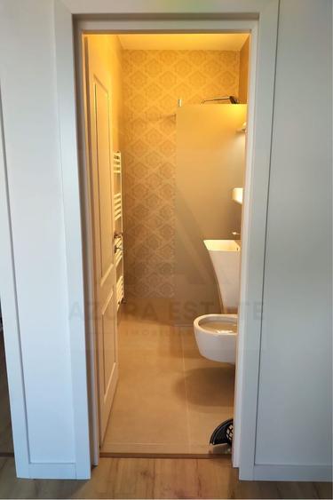 Apartament 3 camere 86 mp utili etajul 2 2 bai zona Stefan cel mare