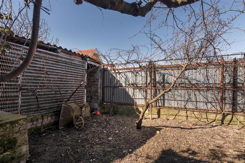 RECO Casa 3 camere, zona Valenta, singur in curte, acces auto