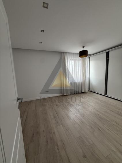 OXFORD GARDENS | IN CURS DE RENOVARE | VILA CU 6 CAMERE | AISB