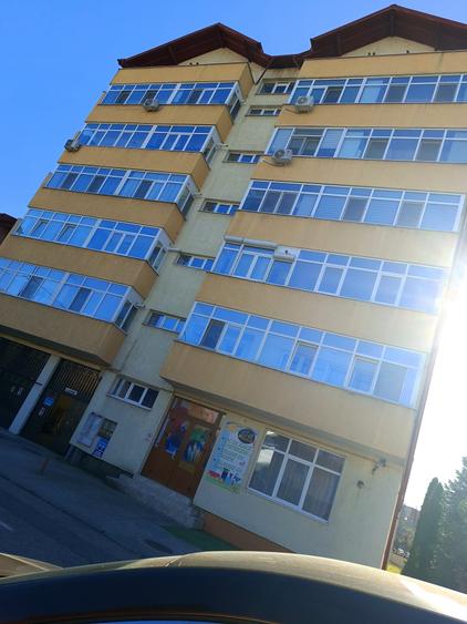 2 camere Tudor , mobilat / utilat , liber / bloc nou!