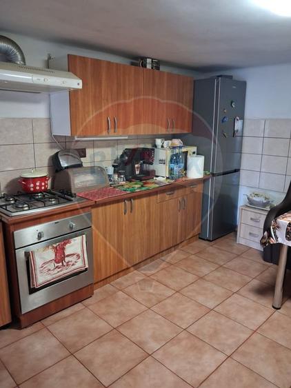 Casă spațioasă de vânzare în zona metropolitană, Fughiu