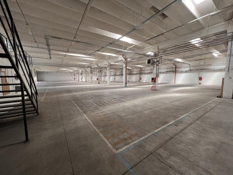 Hala industrială de închiriat, 2800 mp Alba Iulia zona industrială Dedeman