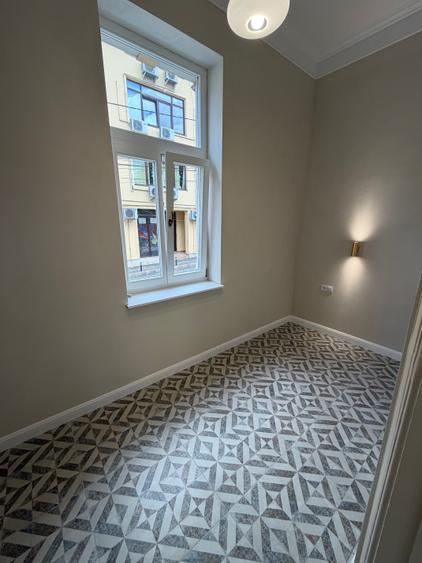 Casa recent renovata  .str. Avram Iancu, curte 300 mp, 3 parcari, zona centrala
