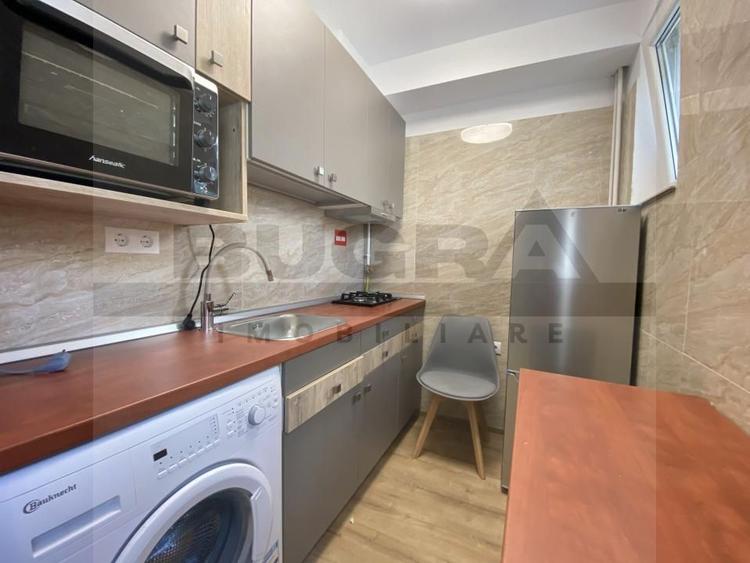 Apartament 2 camere, 27 mp, etaj intermediar, zona Piata Hermes