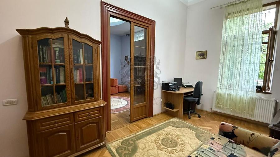 Parc Cismigiu | 4 Camere | Parter / 1 | Deosebit