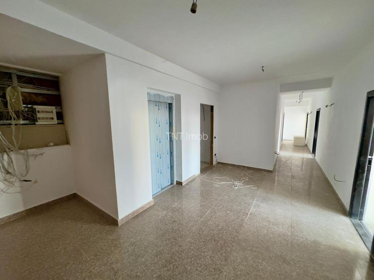 Constructie D+P+3E | Lift | 2 intrari | Parcare Sub | Domenii | Ideal Investitie - 31