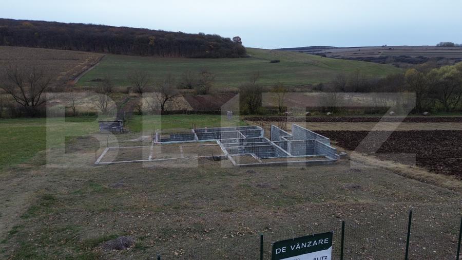 Teren intravilan cu proiect de casa 2600, zona Hapria