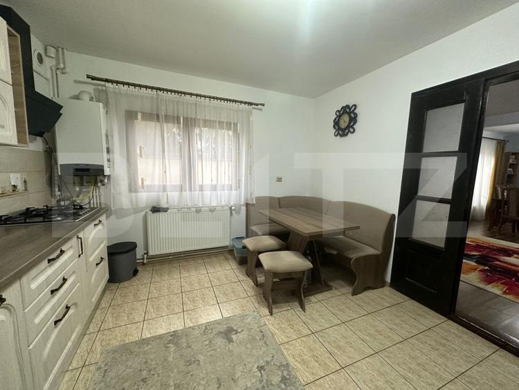 Casa individuala de vanzare, 216 mp, zona Cetate