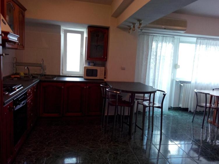 Decebal  vanzare apartament 3 cam dec