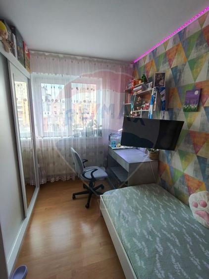 Apartament 3 camere Zona Materna