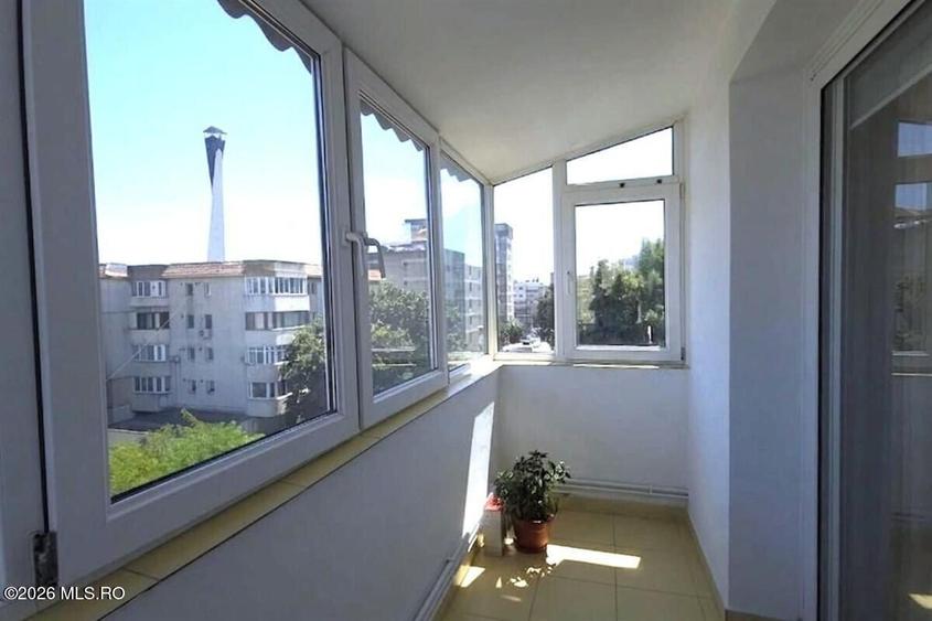 Far - Parc, 2 camere decomandate, 2 balcoane, 56 mp, centrala gaz!