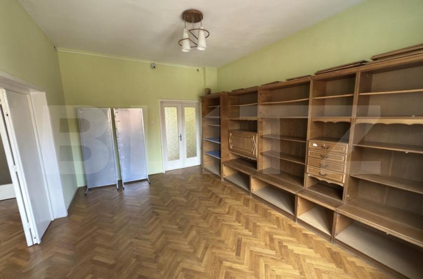 Apartament cu 5 camere, 143 mp, zona Centrala