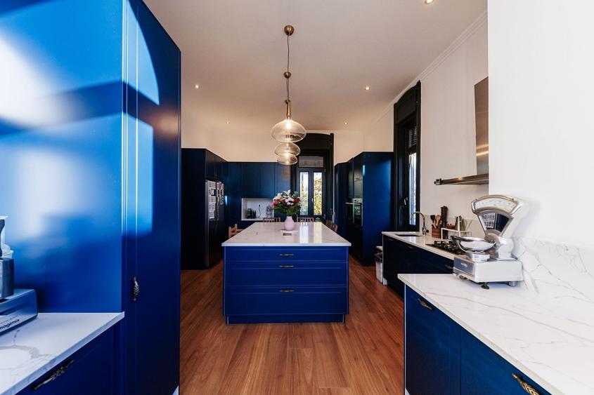Casa cu Personalitate – Un Amestec Fascinant de Stil Istoric și Contemporan