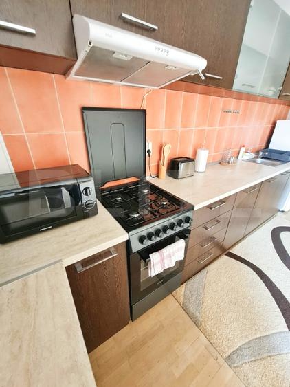 Apartament de închiriat, 80 mp, zona Badea Cartan