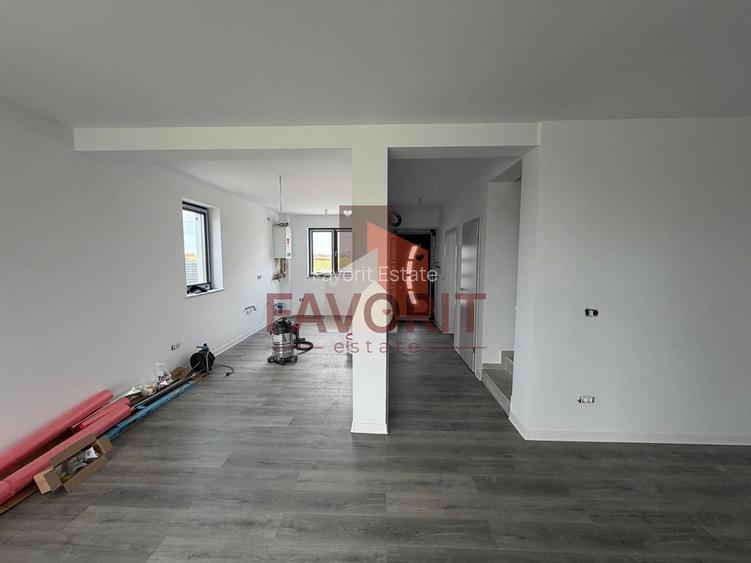 Duplex | Curte generoasa | Parter+Etaj+Pod | Toate utilitatile | 2 Bai - 5