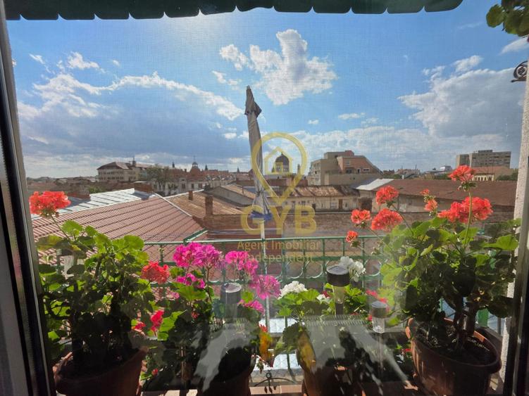 De vânzare apartament în clădire istorică * Ultracentral * Piața Gojdu